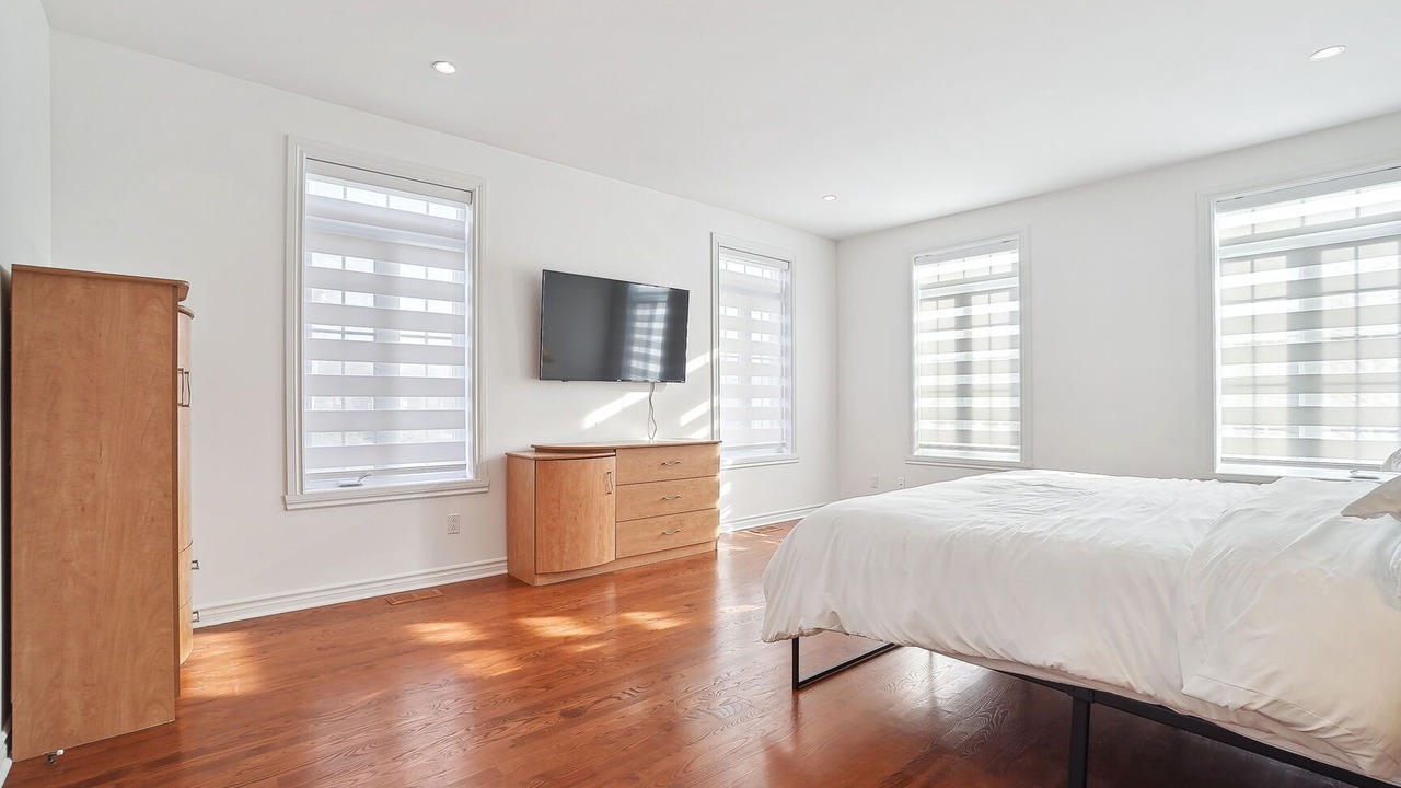 Photo of Bedroom in Laval