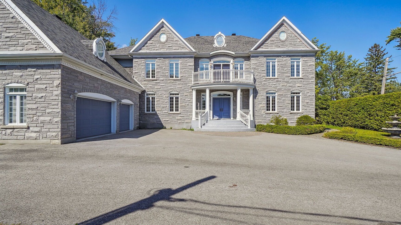 Photo of Outdoor in Laval