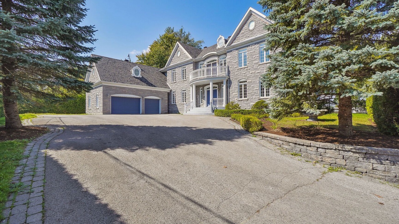 Photo of Outdoor in Laval