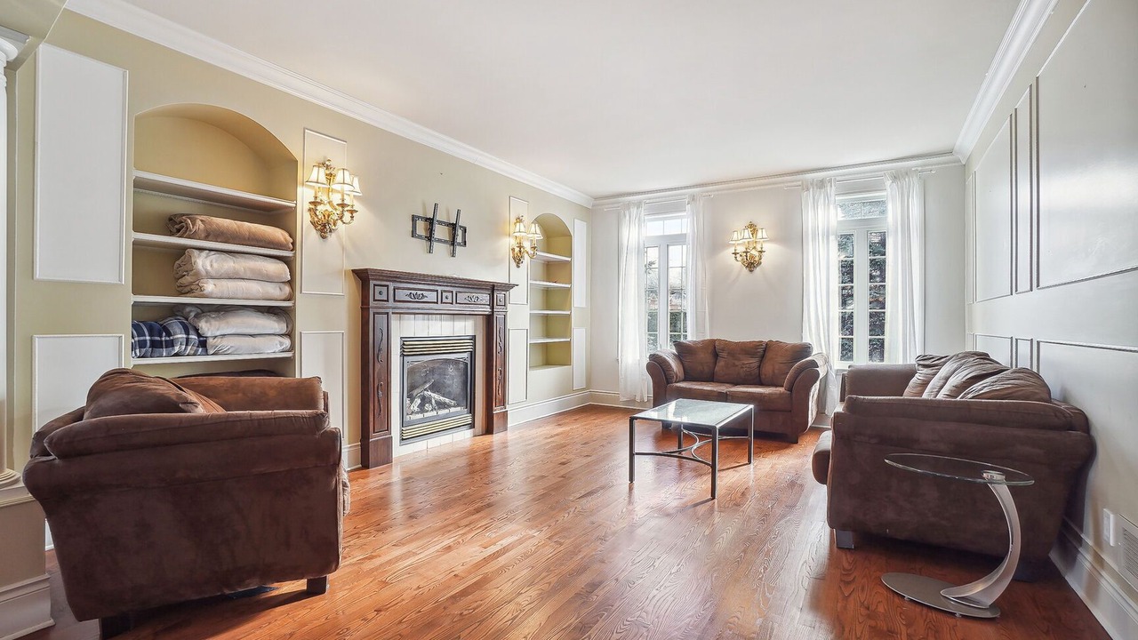 Photo of Livingroom in Laval