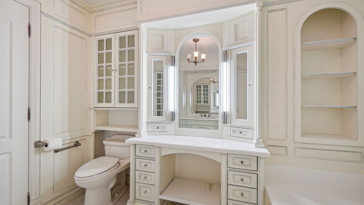 Photo of Bathroom in Laval