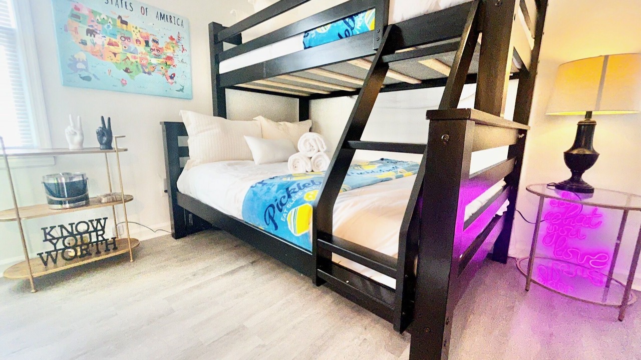 Photo of Bedroom in Huntcliff