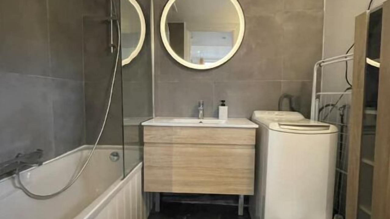 Photo of Bathroom in Phalempin