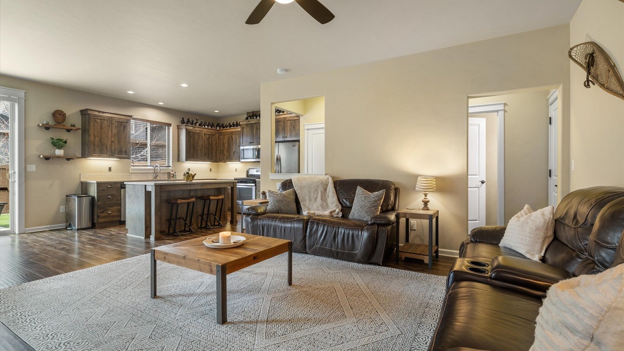 Photo of Livingroom in Boyd Acres