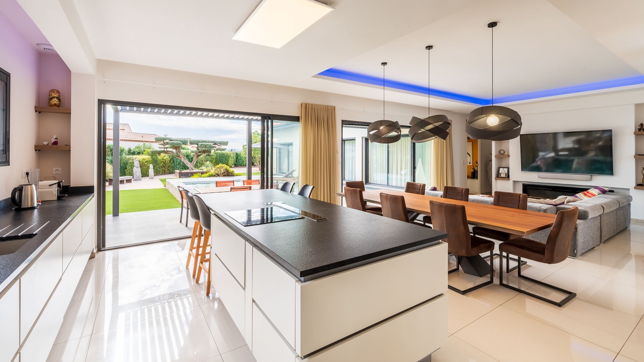 Photo of Others in Claira