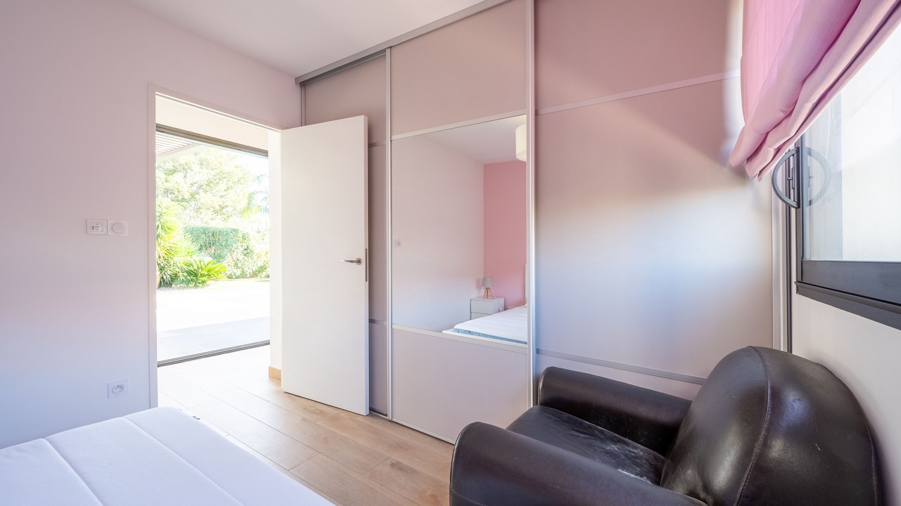 Photo of Bedroom in Claira