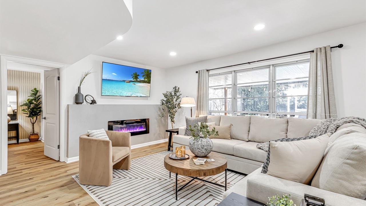 Photo of Livingroom in Shearer Hills - Ridgeview