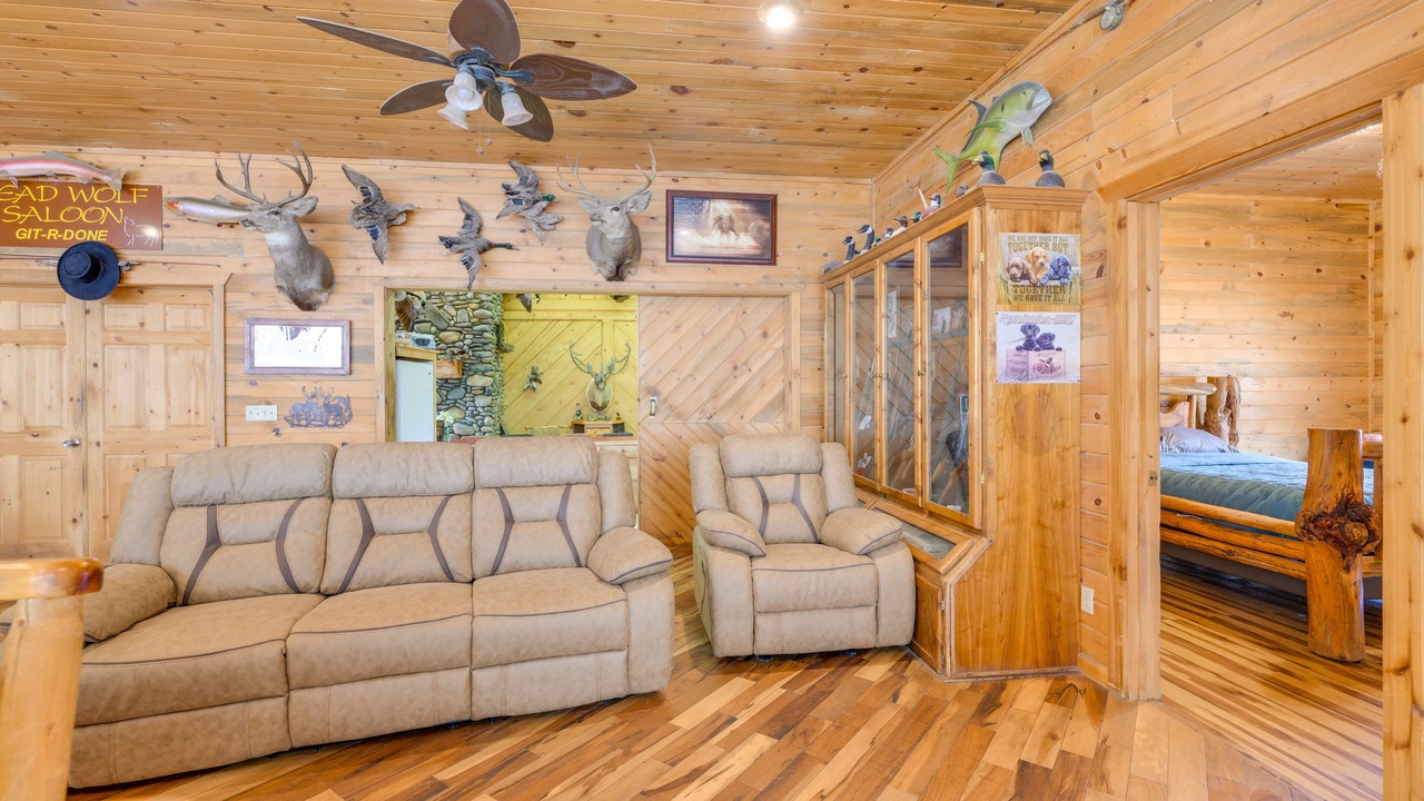 Photo of Others in Salmon