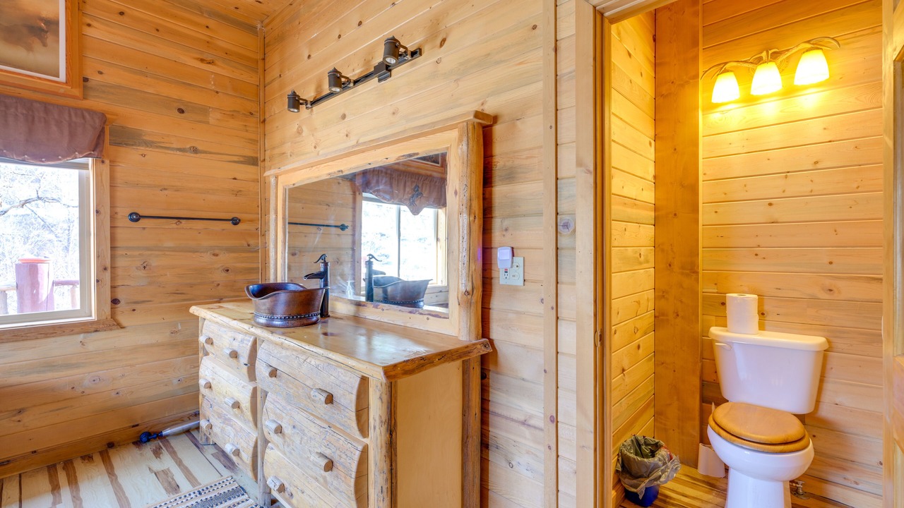 Photo of Bathroom in Salmon