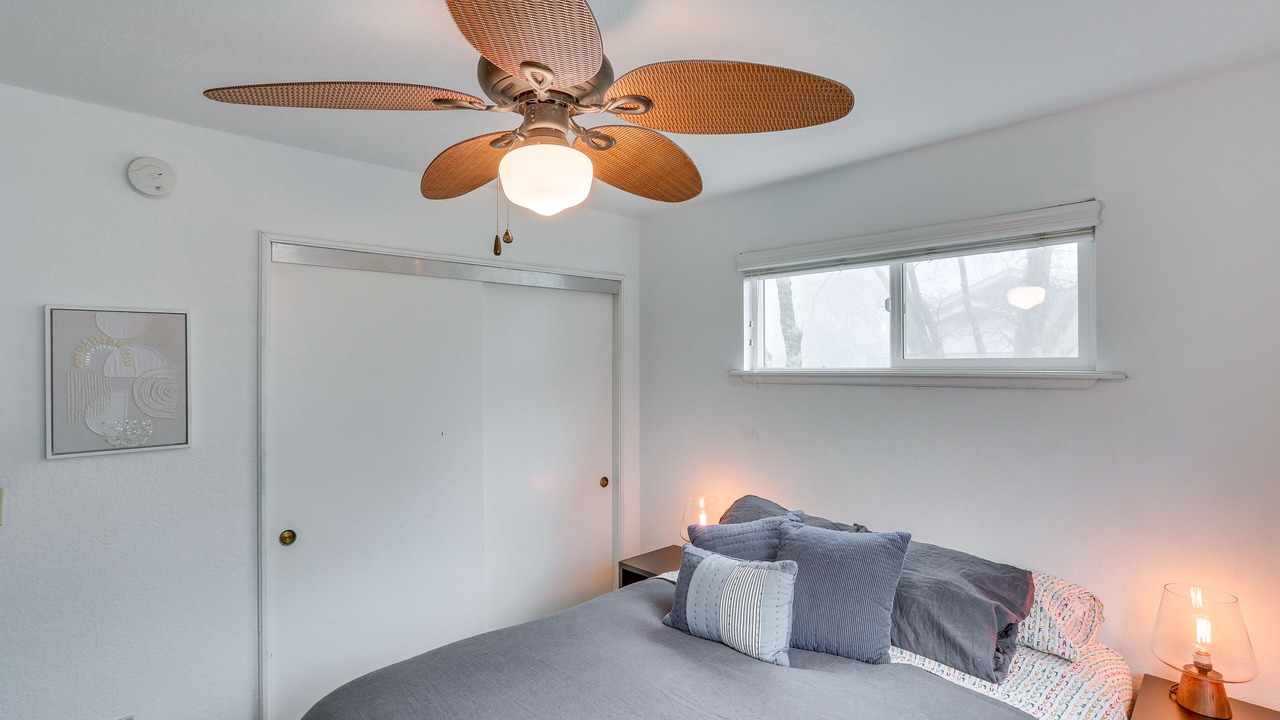 Photo of Bedroom in Crestline