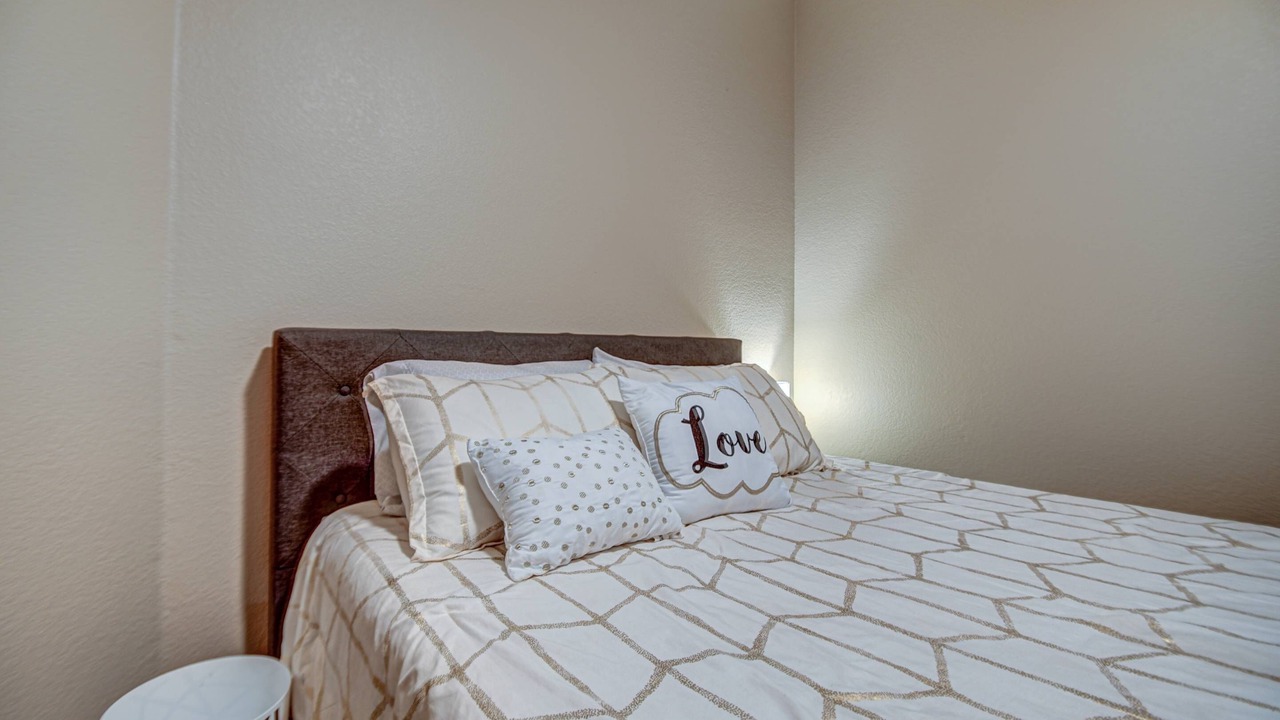 Photo of Bedroom in Foothills