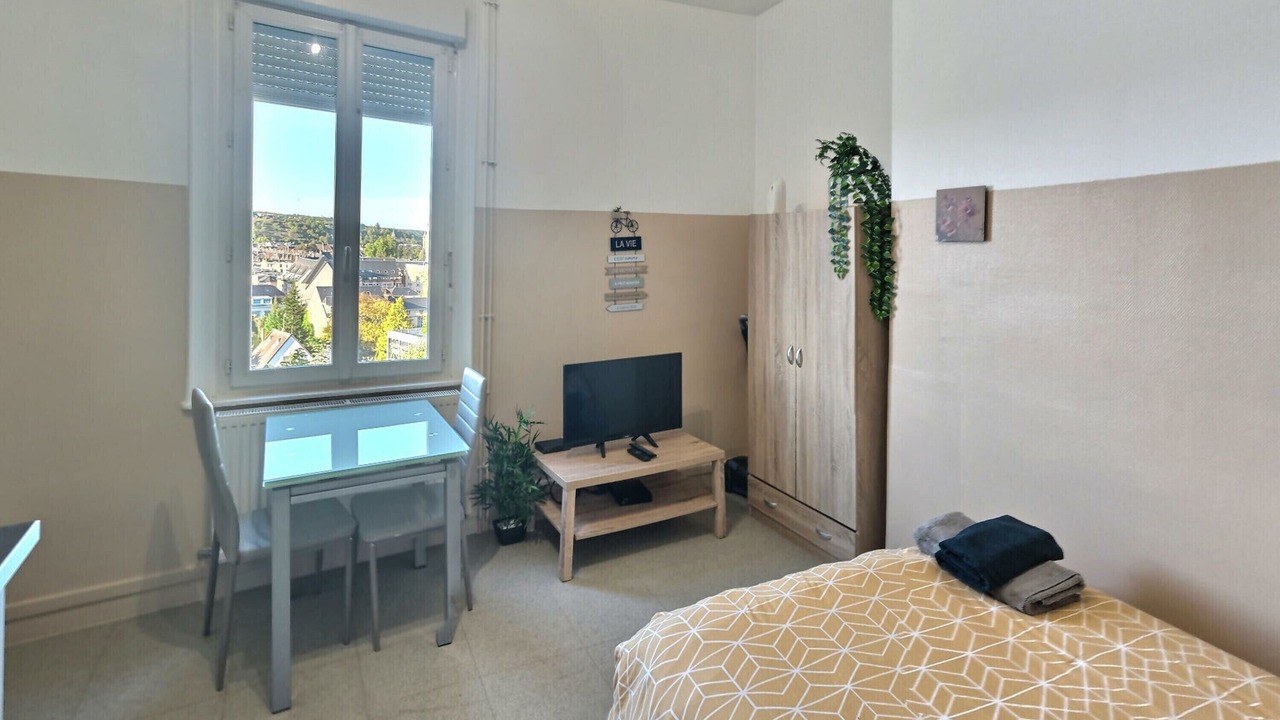 Photo of Bedroom in Evreux