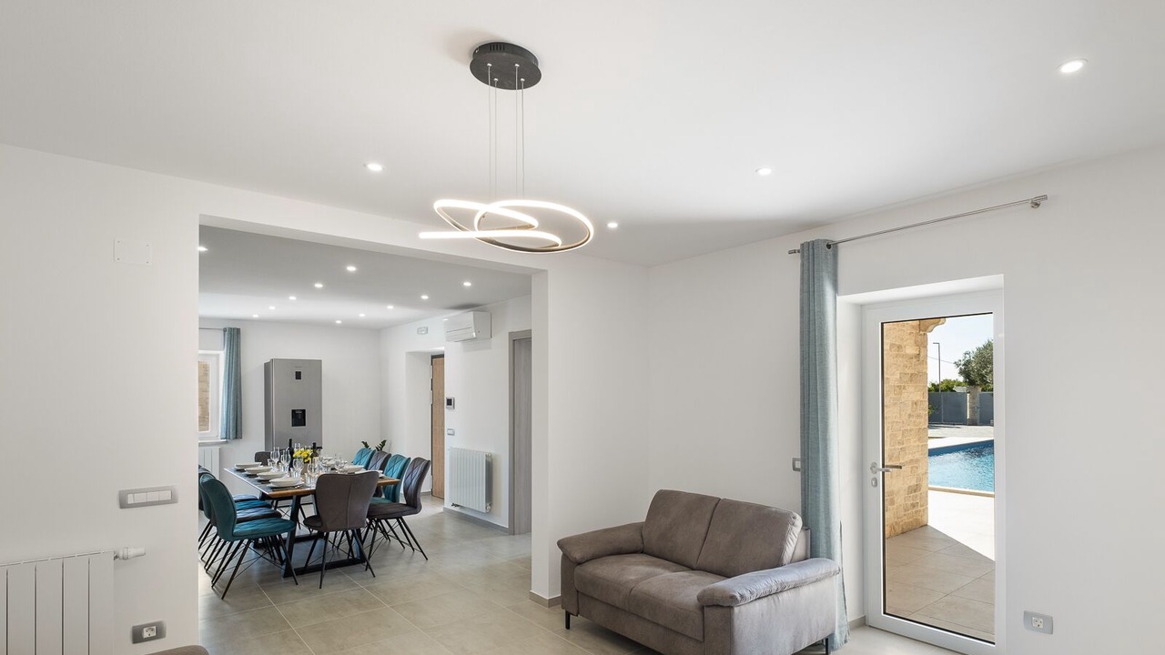 Photo of Livingroom in Gajana