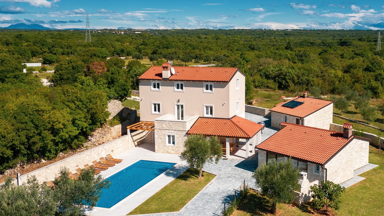 Photo of Outdoor in Gajana