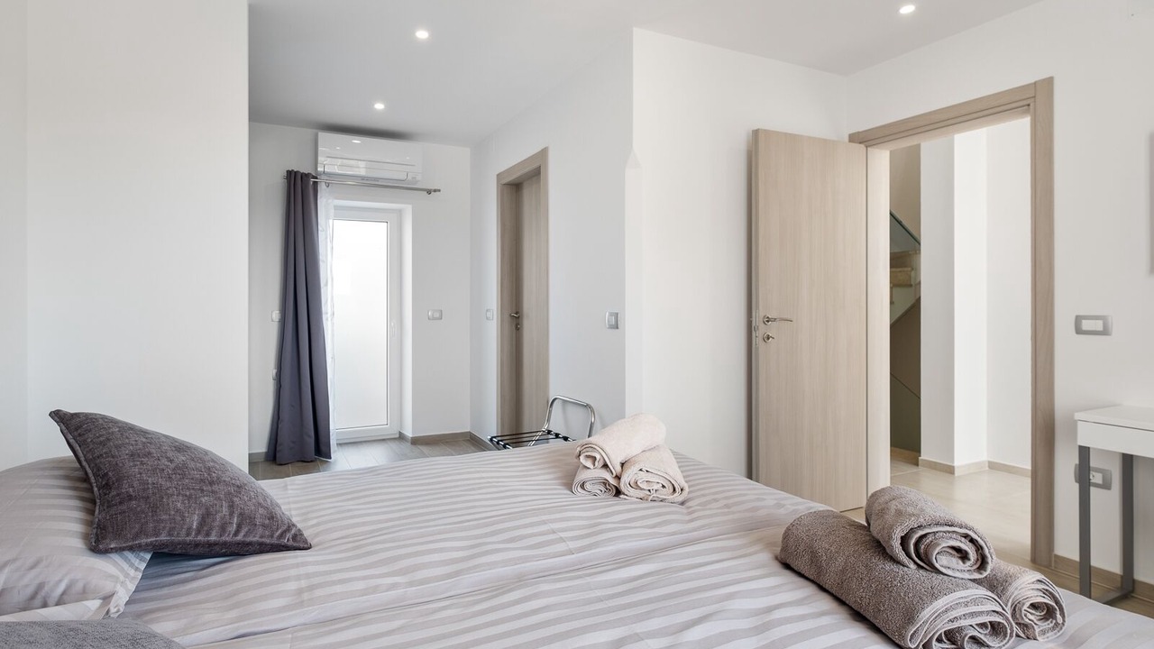 Photo of Bedroom in Gajana