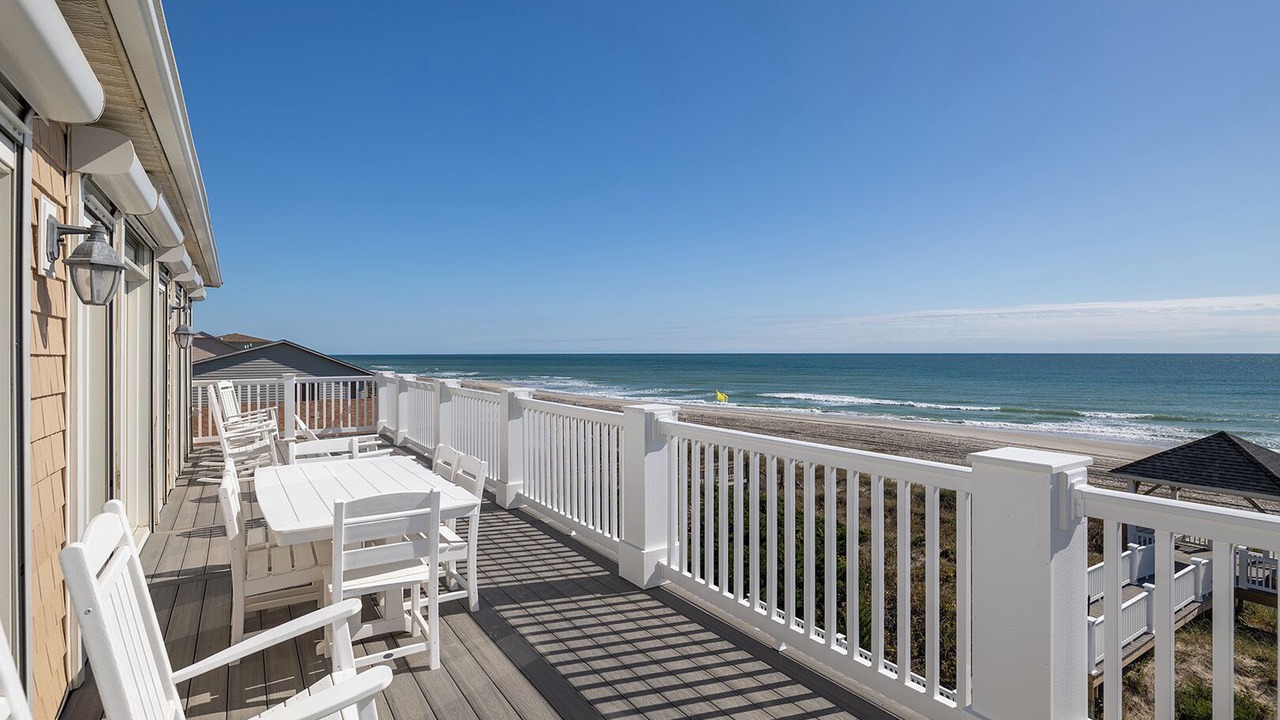 Photo of Patio Balcony in Emerald Isle