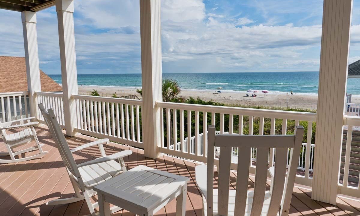 Photo of Patio Balcony in Emerald Isle