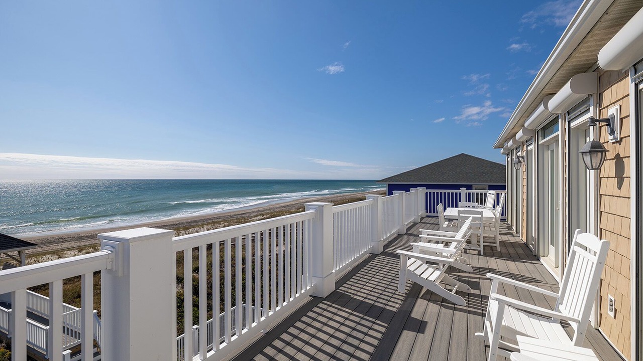 Photo of Patio Balcony in Emerald Isle