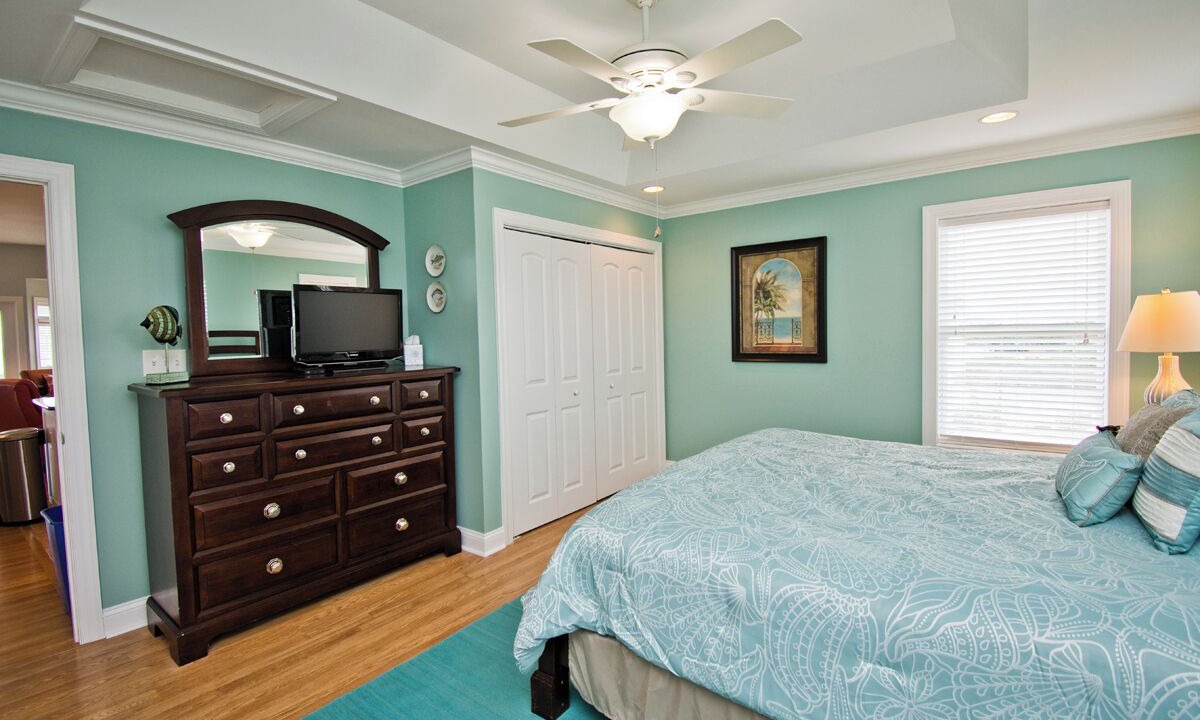 Photo of Bedroom in Pine Knoll Shores