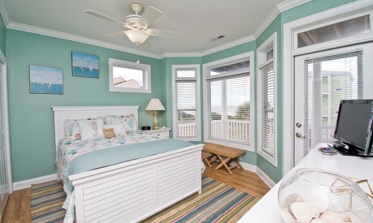 Photo of Others in Pine Knoll Shores