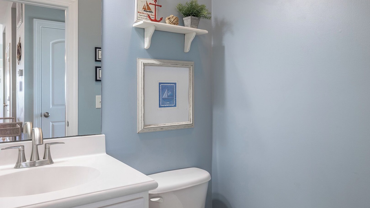 Photo of Bathroom in Pine Knoll Shores