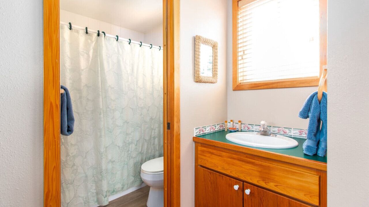 Photo of Bathroom in Shorepine Village