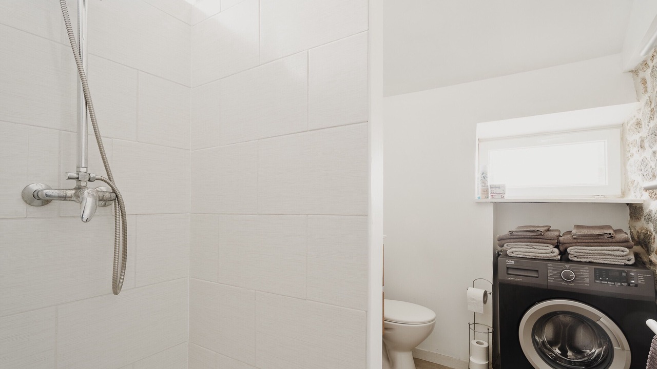 Photo of Bathroom in Saint-Carne