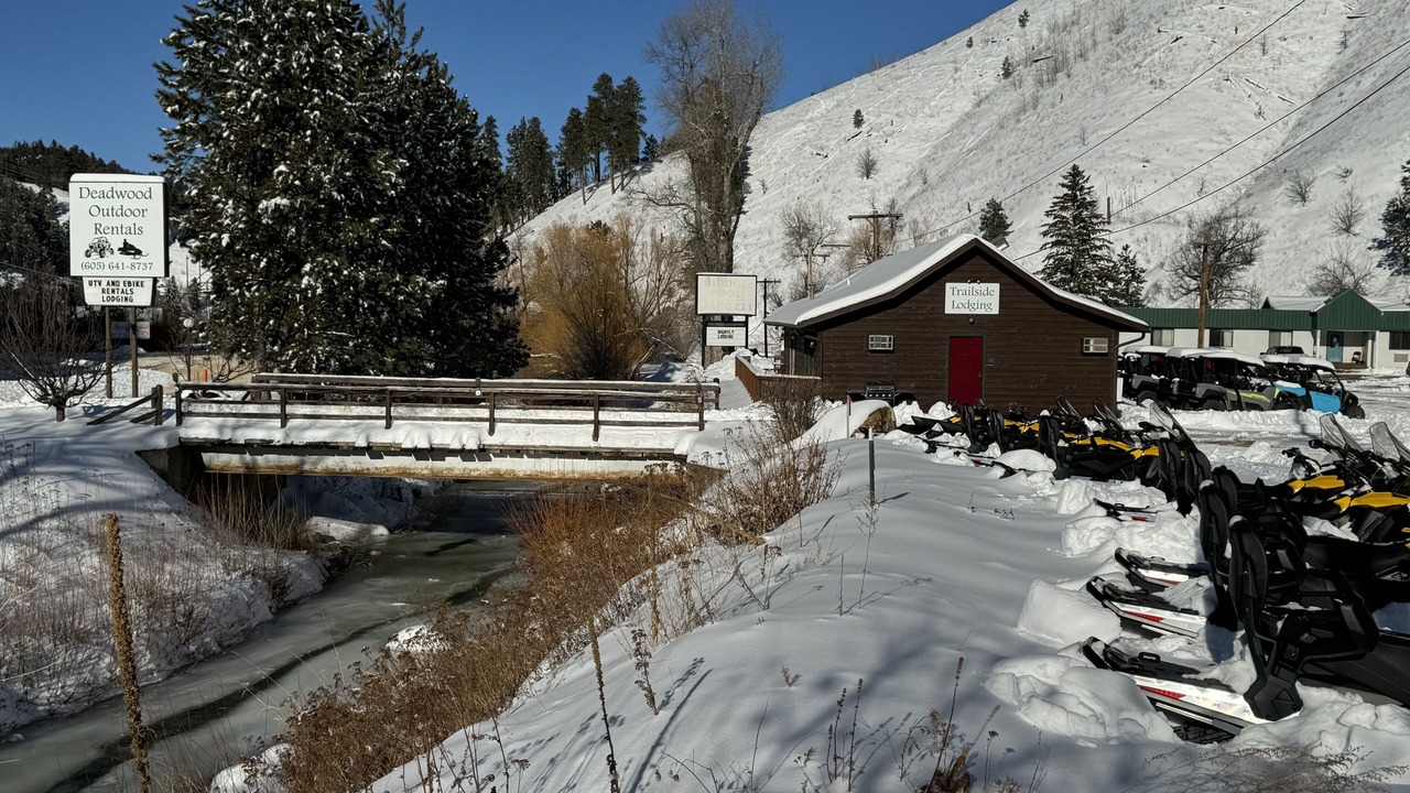 Photo of Others in Deadwood