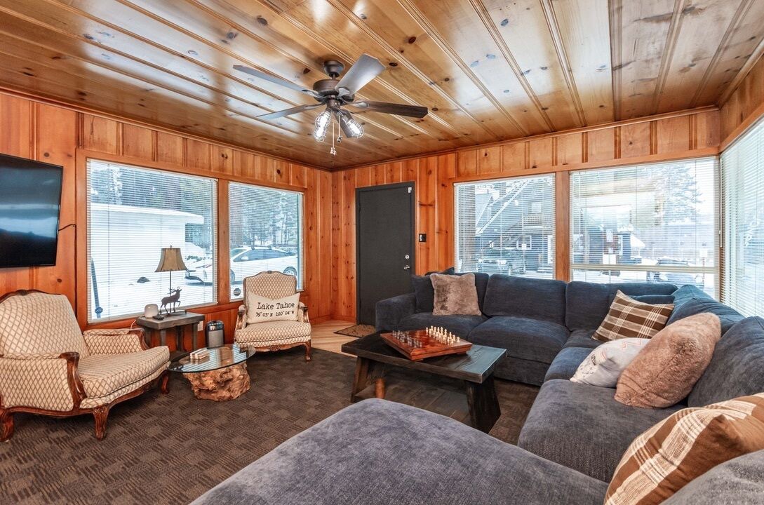 Photo of Livingroom in South Lake Tahoe