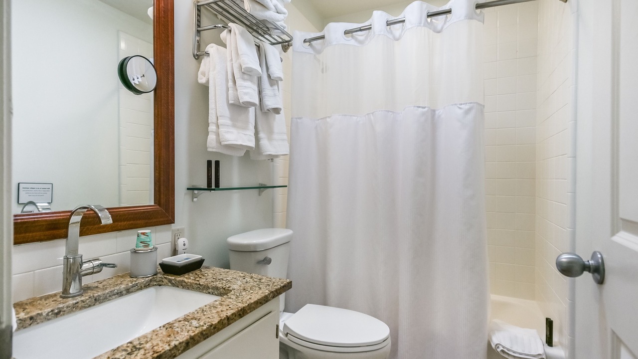 Photo of Bathroom in Lakeway