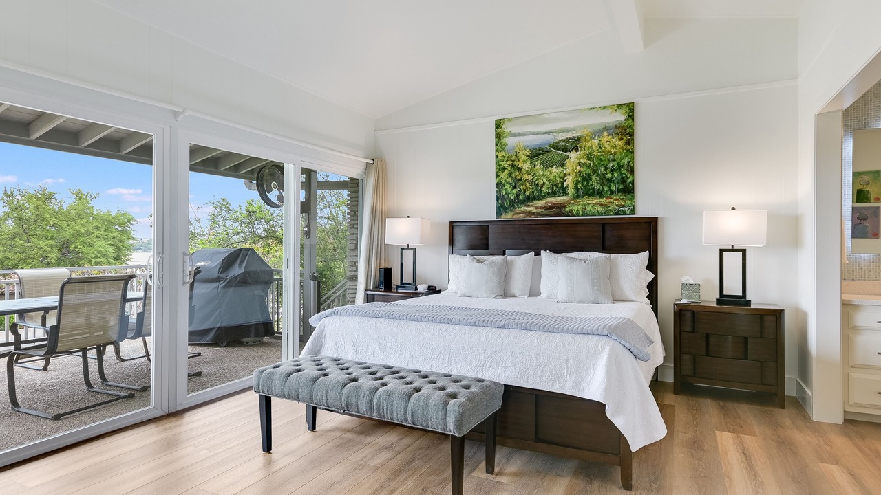 Photo of Bedroom in Lakeway