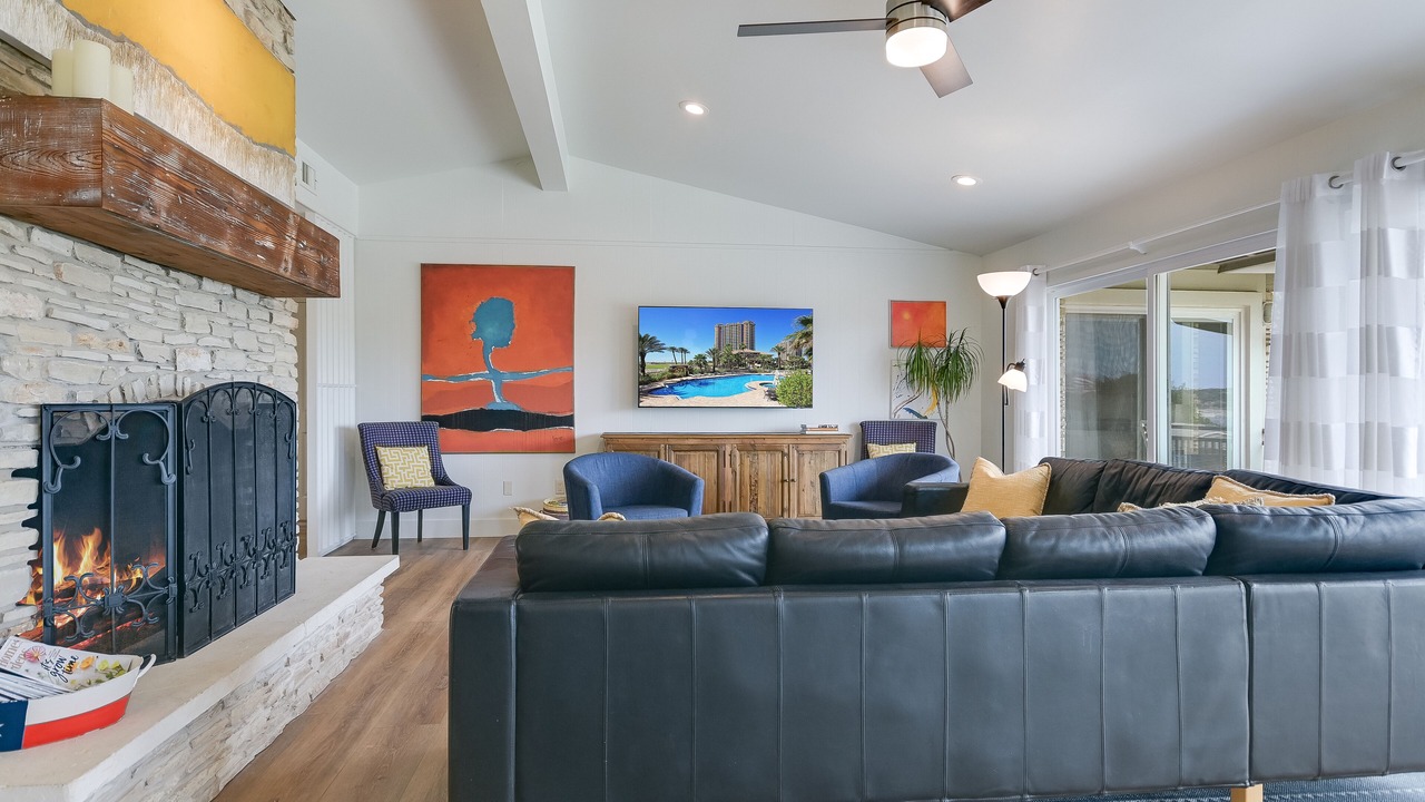 Photo of Livingroom in Lakeway