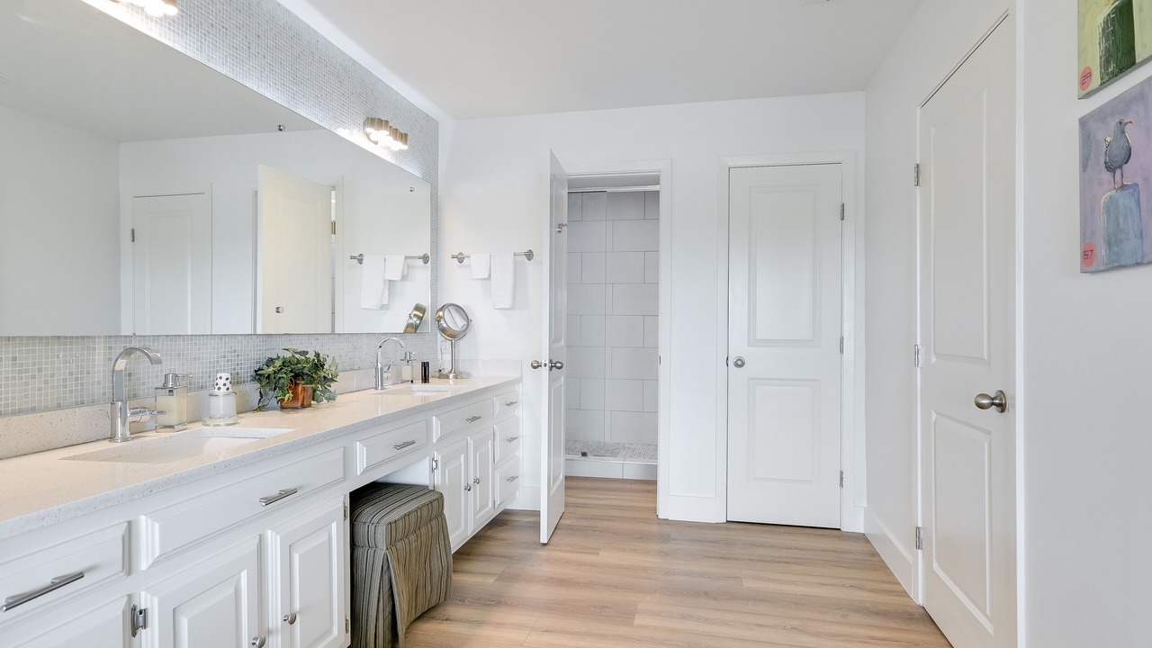 Photo of Bathroom in Lakeway