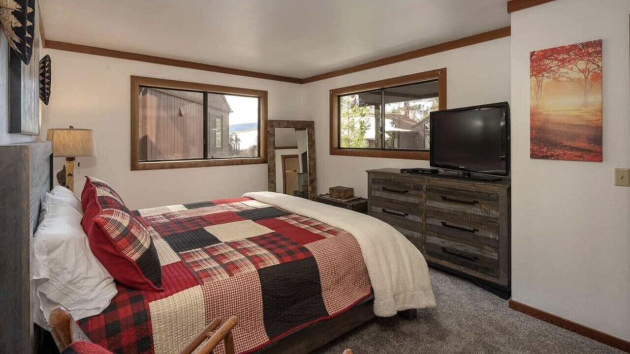 Photo of Others in Lake Forest