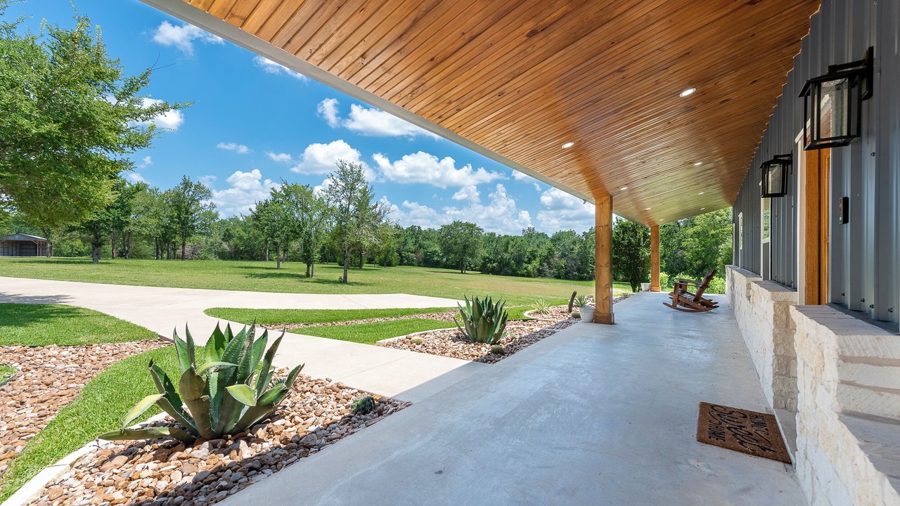 Photo of Outdoor in Bryan