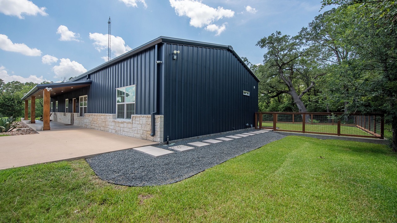 Photo of Outdoor in Bryan