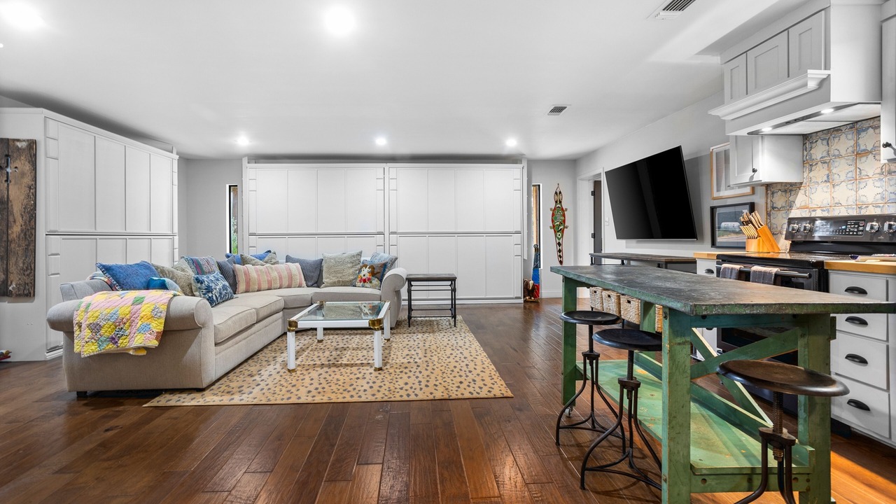 Photo of Livingroom in Glen Rose