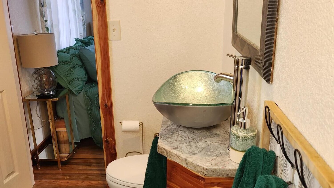 Photo of Bathroom in Cayuga