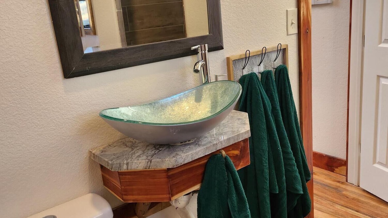 Photo of Bathroom in Cayuga