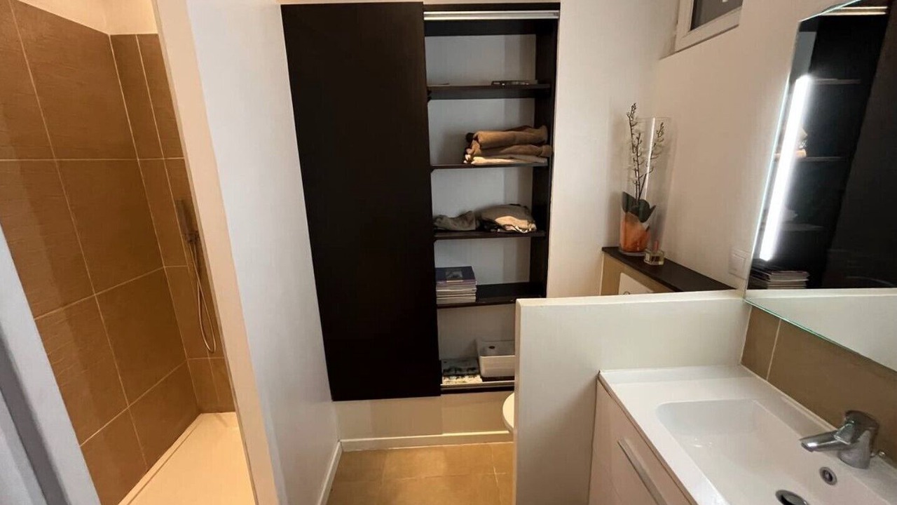 Photo of Bathroom in Houilles