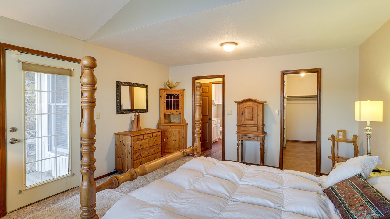 Photo of Bedroom in Cherokee Village