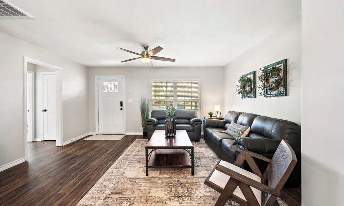 Photo of Bedroom in Baytown