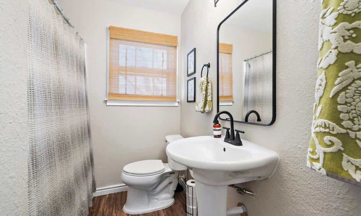 Photo of Bathroom in Baytown