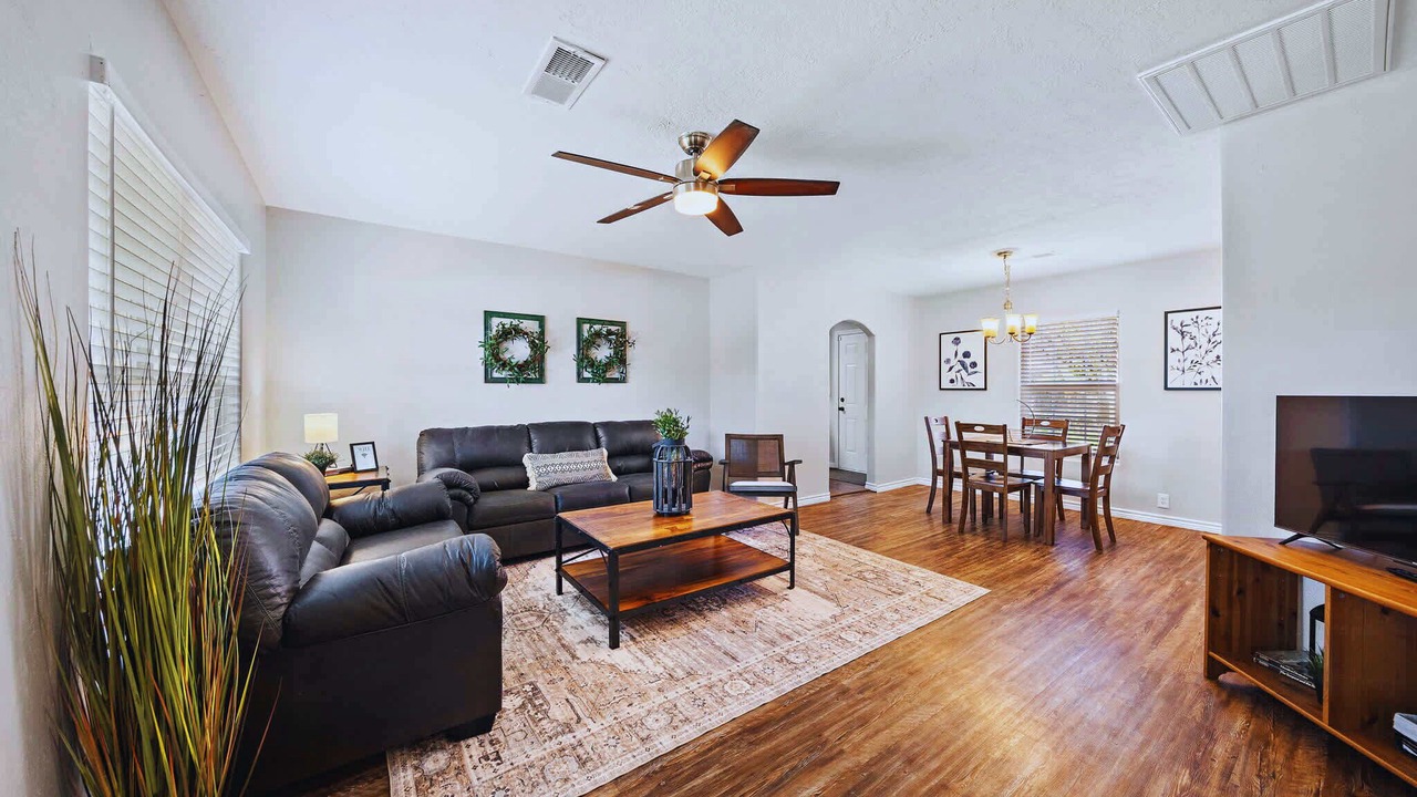 Photo of Bedroom in Baytown