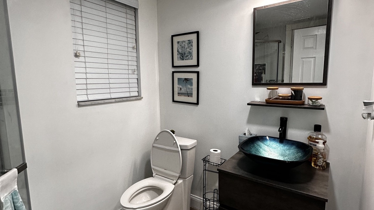 Photo of Bathroom in Hunt Club