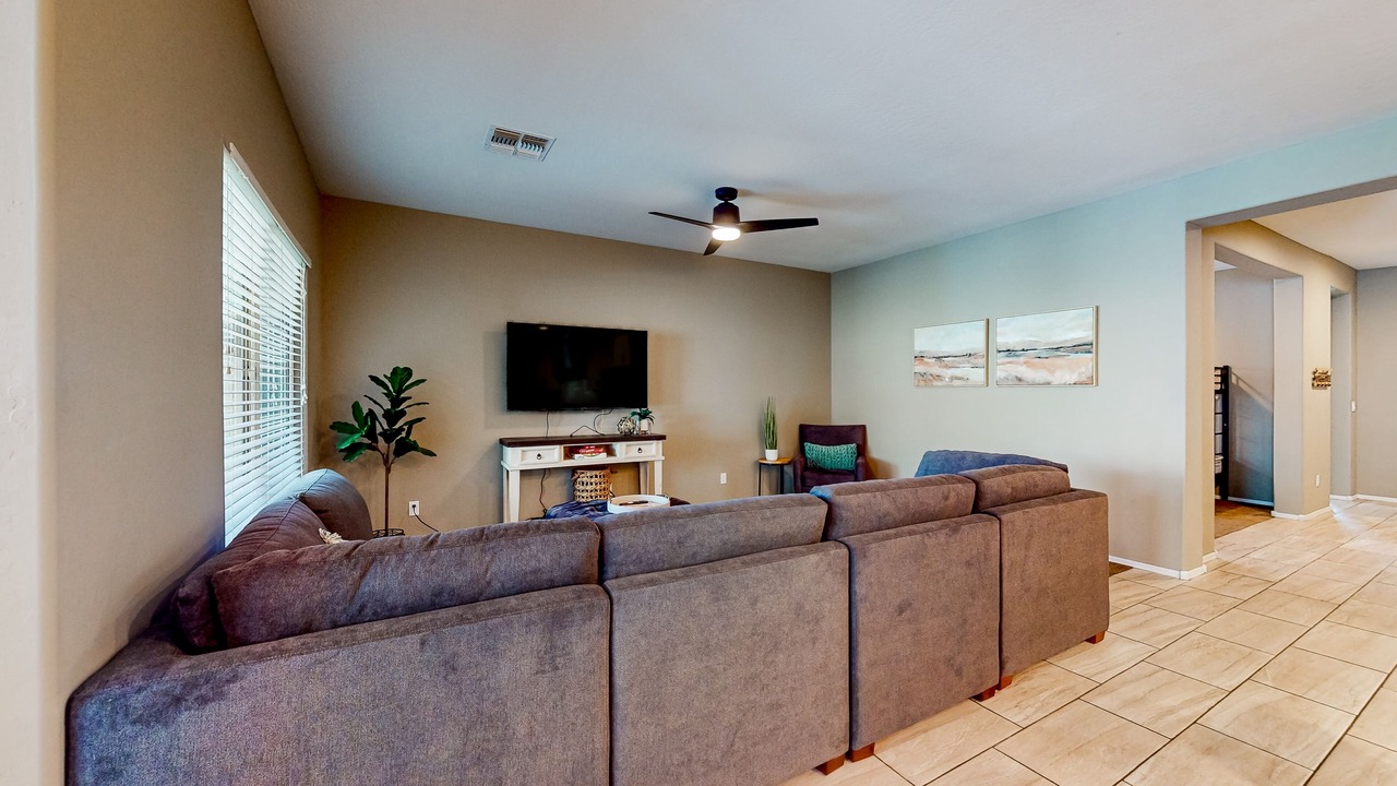 Photo of Livingroom in Canyon Trails West