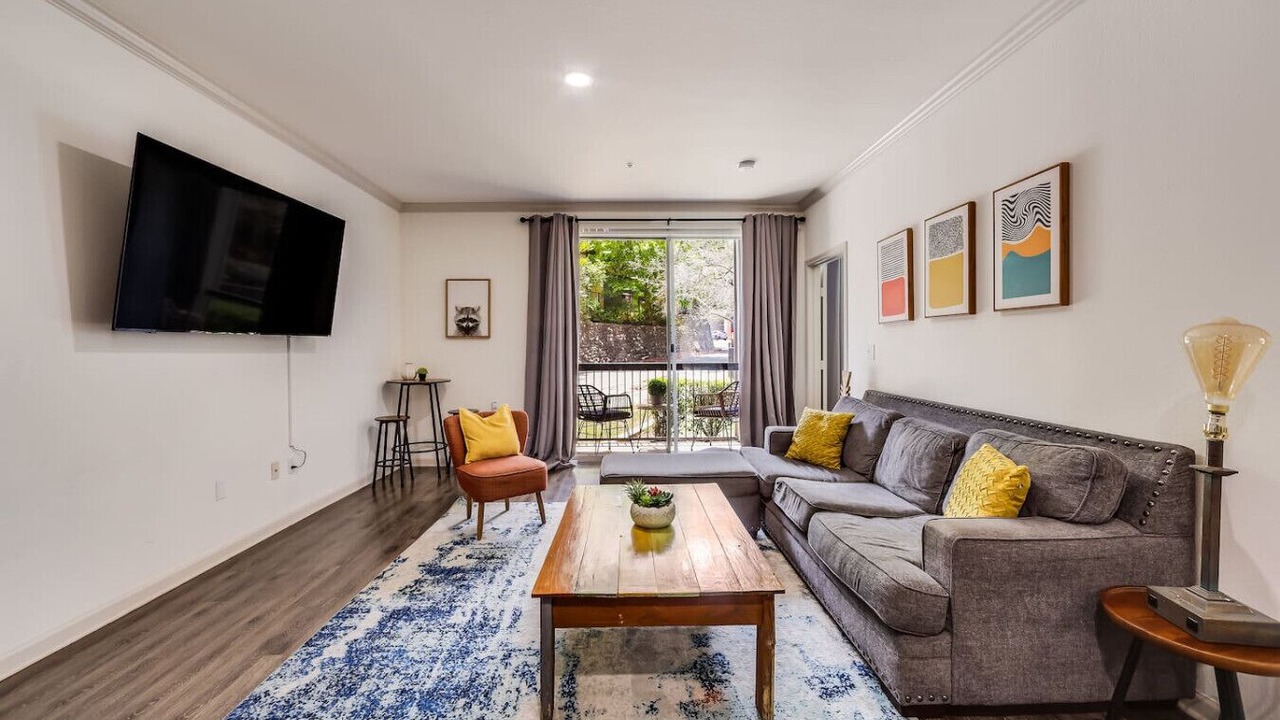 Photo of Livingroom in Travis Heights