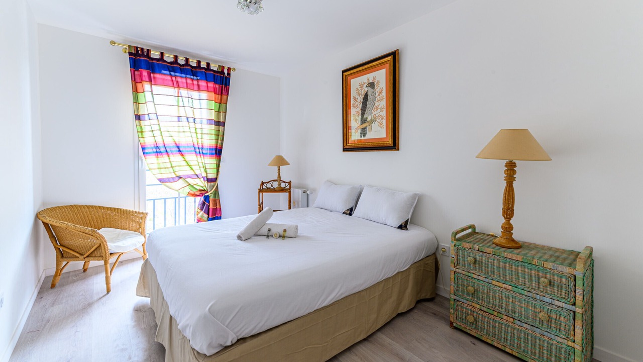 Photo of Bedroom in Saint-Ouen