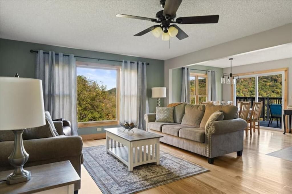 Photo of Livingroom in La Farge