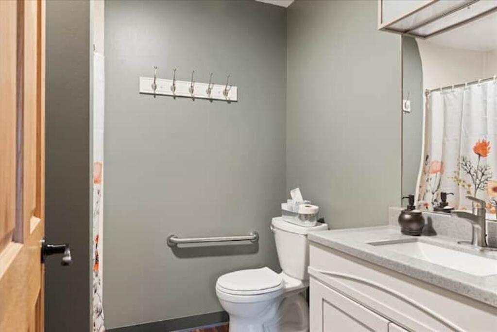 Photo of Bathroom in La Farge
